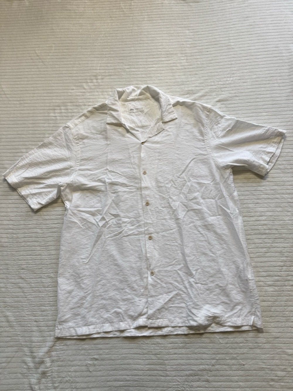 Zara White Short-Sleeve Button-Down Camp Collar Shirt